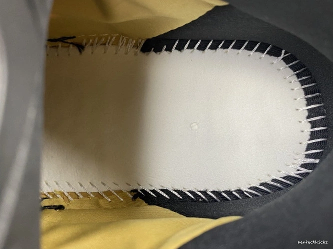 'Honey Yeezy 700 Flux' Boost MNVN GZ0717 0731